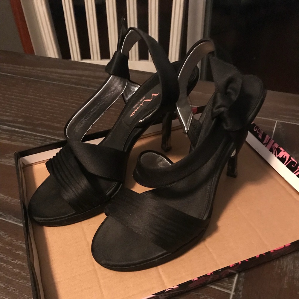 NINA NEW YORK Open Toe Strap Heels